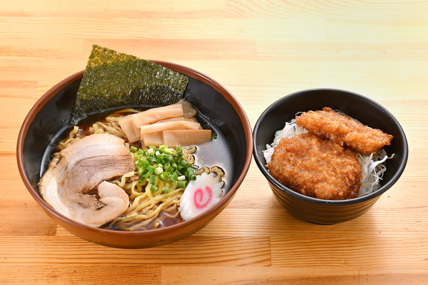 ラーメンとミニカツ丼のセット